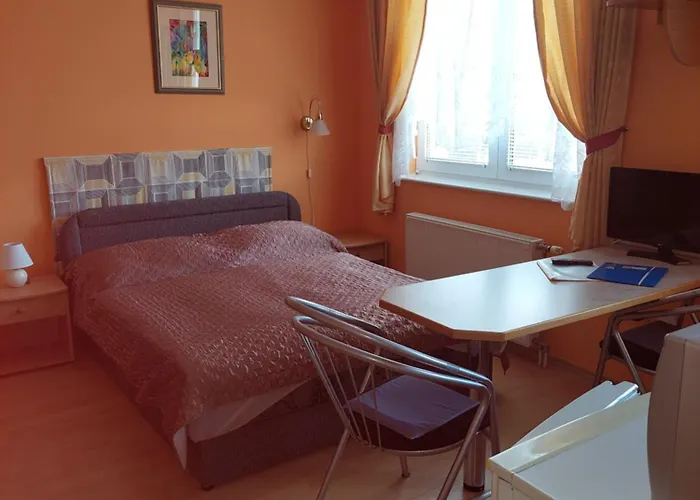 Apartment Azur & Smaragd Apartmanhaz