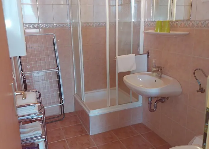 Apartment Azur & Smaragd Apartmanhaz